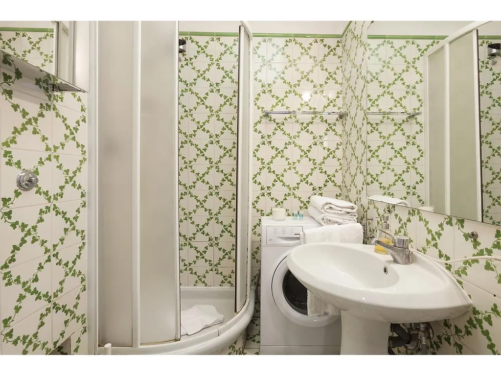 Apartment Via Giulia Rome