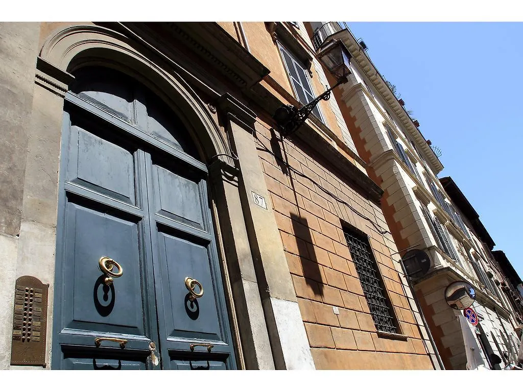 Apartment Via Giulia Rome Italie